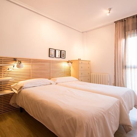 Apartamentos La Balandra De Muros Muros de Nalón エクステリア 写真